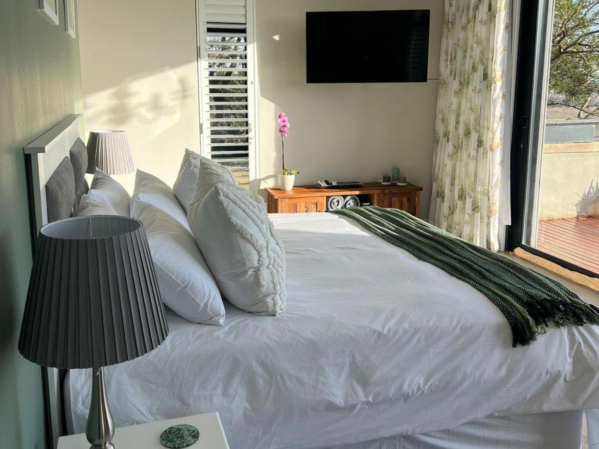 Hilltop House Ladysmith Room photo